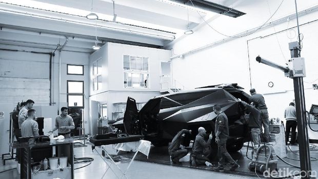 Proses produksi mobil