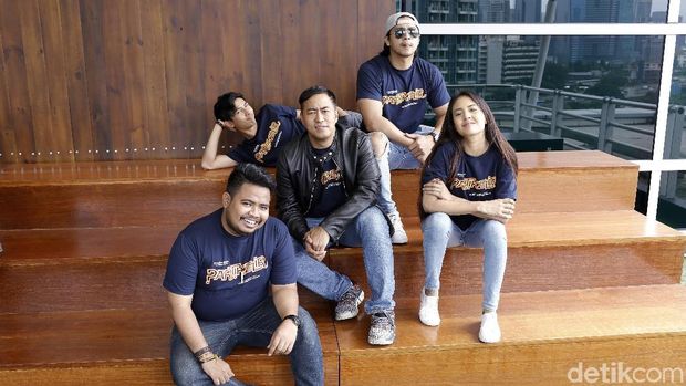 Narkoba hingga Satria Piningit, Pesan Pandji Pragiwaksono di 'Partikelir'