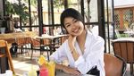 Ini Pose Seru Calon Menantu Ahok, Si Cantik Elisa Jonathan Saat Ngopi dan Makan