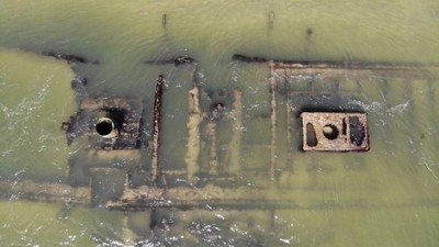 Foto: Bangkai Kapal Perang Sipil AS Tertangkap Kamera Drone
