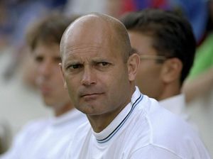 Eks Pemain MU dan Chelsea Ray Wilkins Meninggal Dunia