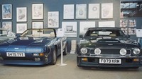 Sebelum masuk diler, mobil sport klasik asal Jerman, Porsche 911 dan 997 Sport Calassic terlihat berjejer rapih, membuat mata yang melihat langsung segar seperti habis cuci muka.  Foto: Pool (Motor1)