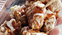 Kalau ini tahu brintik. Berupa tahu Sumedang yang digoreng tepung lalu dilumuri mayonnaise dan sambal. Rasa gurih pedasnya bikin ketagihan! Foto: Instagram @worth2visit