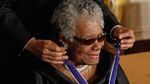 Mengenal Maya Angelou dan Puisinya Hingga Jadi Doodle Google