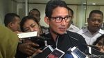Aneka Meme Kena Derek Hubungi Anies