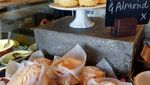 Kafe Mungil di Bekas Stasiun Ini Punya Makanan Enak, Sayang Kalau Dilewati Saja