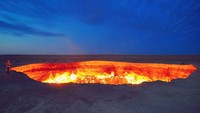 Sekarang kawasan ini menjadi destinasi wisata yang wajib dikunjungi bila berlibur ke Turkmenistan. (neverbeenplaces/Instagram)