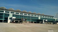 Bandara Kertajati terletak di Kabupaten Majalengka, Jawa Barat.