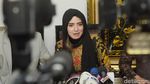Senyum Yulia Mochamad saat Ditanya soal Opick