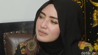 Janda dua anak itupun mengatakan ia sudah bicara dengan Opick terkait isu tersebut. Pool/Noel/detikFoto.
