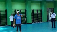 Foto: Sandiaga tiba di GOR Bulungan, Jalan Bulungan, Jakarta Selatan, Rabu (4/4/2018). Dia bermain voli usai pengecekan renovasi GOR Bulungan.Fotografer: Muhammad Fida Ul Haq