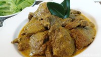 Olahan daging sederhana dari Jawa ini gurih manis. Terik daging ini diungkep dengan bumbu tanpa digoreng. Rasanya sudah gurih meresap. Langkah-langkah pembuatannya bisa kamu lihat di sini Foto: detikfood