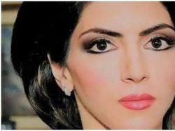 Sosok YouTuber Wanita Frustrasi Penebar Teror Maut