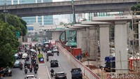 Pembangunan proyek LRT Jabodebek sudah mencapai 35,20%. Angka ini meningkat sedikit dibandingkan perkembangan proyek per akhir Januari 2018 sebesar 34%.