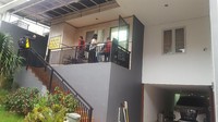 Ini penyitaan berlanjut, penyitaan hari ini rumah beserta isinya yang berharga, dan mobil alphard yang berada di bawah (garasi), kata  Sudit IV Dit Reskrimsus Polda Sulsel, Kompol Ahmad Mariadi.