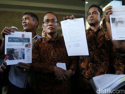 Foto: Ramai-ramai Polisikan Sukmawati Gara-gara Puisi