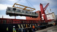 Proses pengangkutan kereta akan dilakukan selama tiga hari sampai tanggal 8 April 2018. Kereta yang dibawa selain kereta MRT adalah Commuter line.