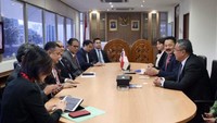 Tampak hadir dalam acara tersebut Duta Besar Indonesia untuk Malaysia Rusdi Kirana yang hadir dalam pembukaan Regional Investment Forum 2018 di KBRI Kuala Lumpur, Malaysia, Rabu (4/4/2018). Rangkaian kegiatan tersebut juga sebagai upaya untuk membangun kekuatan ekonomi kawasan Asia Tenggara, khususnya Indonesia dan Malaysia. Foto: Fanda/Kemendes PDTT