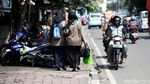 Kawasan Stasiun Karet Tanah Abang Semakin Semrawut