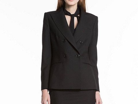 5 Blazer yang Bikin Kamu Lebih Elegan dan Profesional di Kantor