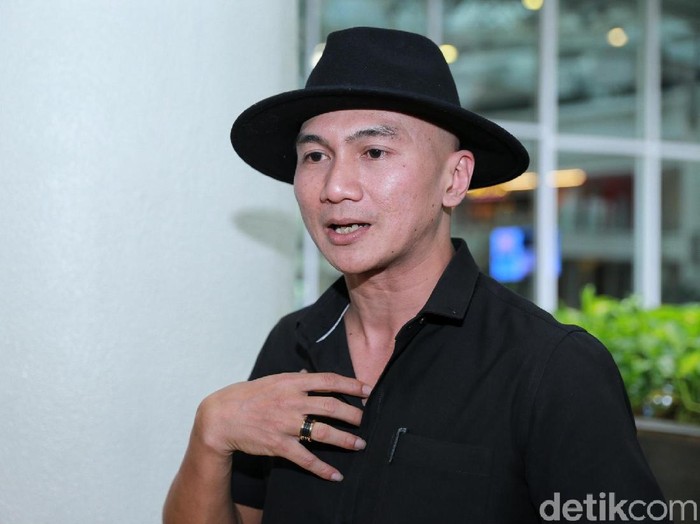 Anji Kritik Kualitas Album Fisik Band Dyrga Dadali Tersinggung