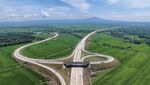 Indah! Tol Ngawi-Wilangan Diapit Rimbunan Pohon dan Gunung Lawu
