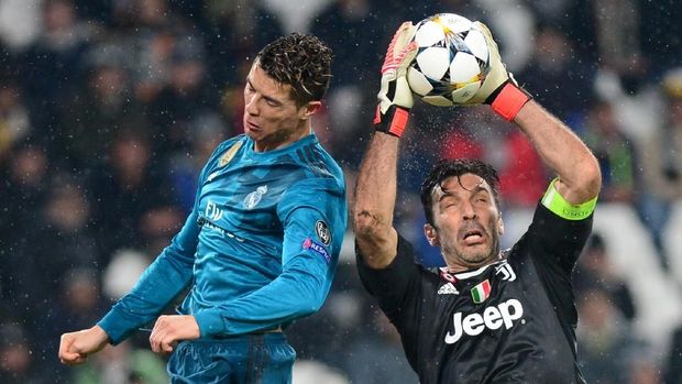 Gianluigi Buffon melansir daftar lima kiper terbaik versinya.