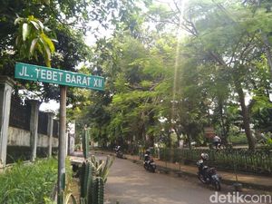 Teka-teki Penderekan Mobil Ratna Sarumpaet