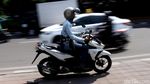 Kawasan Stasiun Karet Tanah Abang Semakin Semrawut