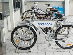 Wujud Gudang Data 2,2 Miliar Pengguna Facebook