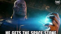 Batu berwarna biru itu pun dihancurkan oleh Thanos. Foto: dok Instagram