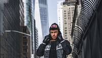 Pemain Liverpool berusia 24 tahun ini, ternyata suka traveling. Dia pun membagikannya pengalaman travelingnya lewat Instagram pribadinya, alexoxchamberlain (alexoxchamberlain/Instagram)