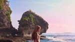Pacar Loris Karius & Pantai-pantai Cantik yang Dikunjunginya