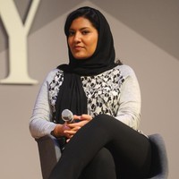 Putri Reema merupakan anak dari Bandar bin Sultan dan Haifa bint Faisal, putri kandung mendiang Raja Saudi Faisal. Ia dikenal atas kiprahnya sebagai pengusaha dan pemimpin department store mewah asal Inggris, Harvey Nichols, cabang Riyadh. Reema dikenal sebagai CEO Alfa International yang sukses mengembalikan perusahaan milik keluarga kembali ke masa kejayaan lewat strategi bisnisnya. Wanita 41 tahun ini juga berperan penting dalam pemberdayaan perempuan di Arab Saudi. Reema berani melawan arus budaya konservatif di Arab dengan mempekerjakan wanita sebagai staf department store Harvey Nichols. Hal itu membuatnya masuk dalam daftar 200 Most Powerful Arab Women versi Forbes. Foto: Getty Images