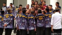 Selfie ini dilakukan usai pertemuan.