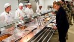 Angela Merkel, Wanita Paling Berpegaruh di Dunia Ternyata Doyan Makan Kebab