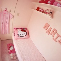 Giearson Agapito Genova jadi viral karena aksinya yang super romantis untuk sang kekasih di hari jadian mereka. Foto: Facebook /Giearson Agapito Genova