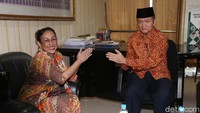 Sukmawati tiba di Kantor MUI (Majelis Ulama Indonesia), Jakarta, Kamis (5/4) pada pukul 13.15 WIB.
