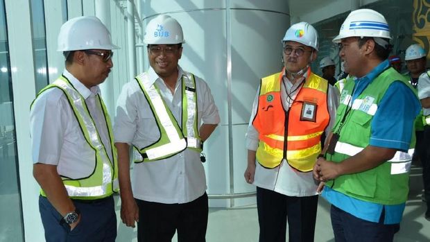 'Hidupkan' Trek KA 'Mati' Jabar Selamatkan Bandara Kertajati?