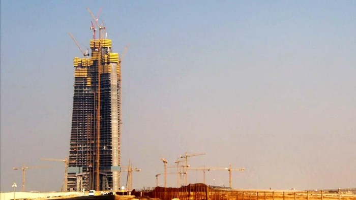 Calon gedung tertinggi dunia, Jeddah Tower, diprediksi rampung 2020. Menara yang terletak di Arab Saudi ini menjulang 1 km.