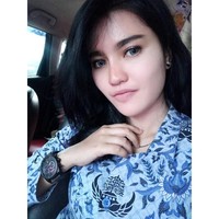 Penampilan wanita yang memiliki nama Fuji Yanti atau yang populer dipanggil Oza Moza ini mencuri atensi karena parasnya yang disebut netizen mirip dengan bintang panas asal Jepang, Miyabi. Foto: Instagram