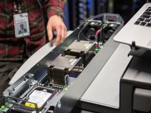 Kominfo Optimistis Data Center Nasional Dibangun Tahun Ini