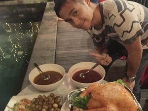 Gaya Makan Pesinetron Ajun Perwira hingga Meme Anak Kos yang Kocak