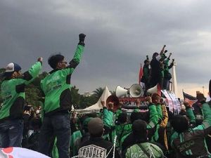 Posisi Pengemudi dalam Industri Transportasi Online