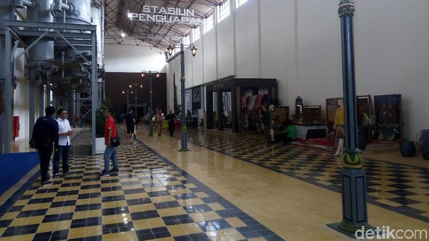 Dear Pemerintah! Ini Kritik Keras Budayawan Terkait De Tjolomadoe