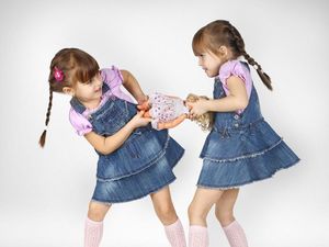 3 Sikap Orang Tua Ini Bisa Memunculkan Sibling Rivalry