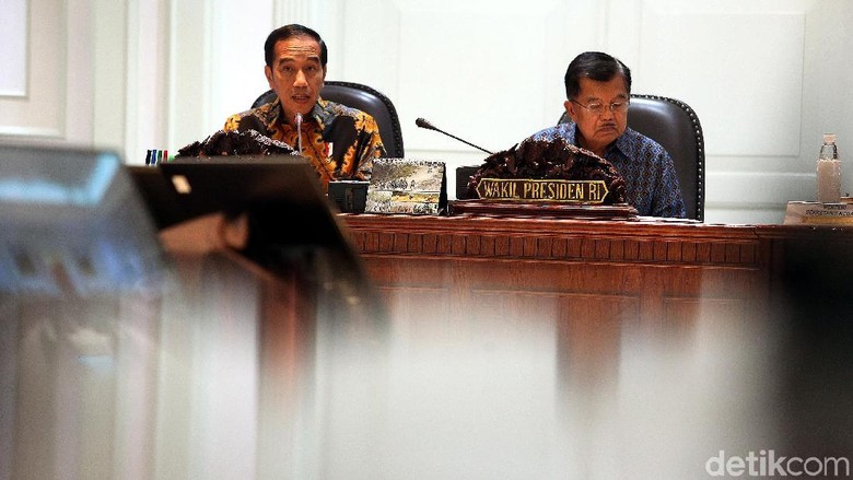 Jokowi Setuju JK Jadi Pihak Terkait Gugatan Cawapres di MK Jokowi Setuju JK Jadi Pihak Terkait Gugatan Cawapres di MK