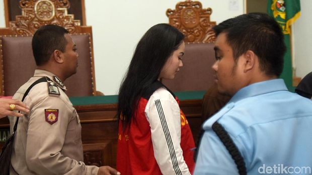 Kasus Sabu, Jennifer Dunn Didakwa 3 Pasal 