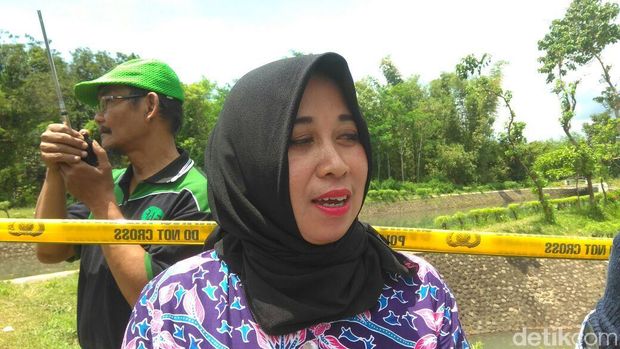 Kepala Desa Sumberbulu Supmawati