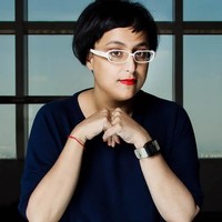 Putri Sheikha Hoor adalah anak dari pimpinan Emirat Sharjah, Sultan Al-Qasimi. Lahir pada 1980, dia dikenal sebagai putri kerajaan di Uni Emirat Arab yang peduli pada seni dan budaya. Dia sendiri juga seorang pelukis dan menjadi kurator untuk paviliun UAE di Venice Biennale 2015. Foto: Dok. Getty Images, Instagram